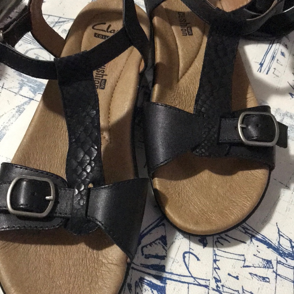 Clarks - Picture 2 of 5